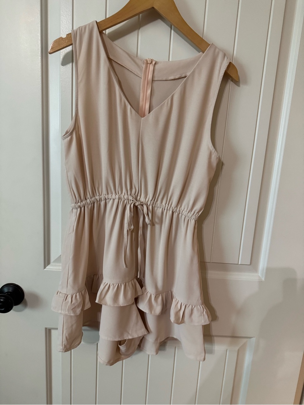 Beige V-Neck Sleeveless Ruffle Romper Women's Size M Flowy Summer Jumpsuit